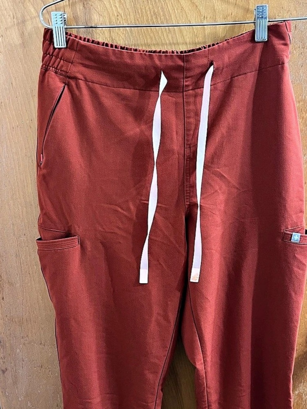 FIGS Auburn Evan’s skinny scrub pants